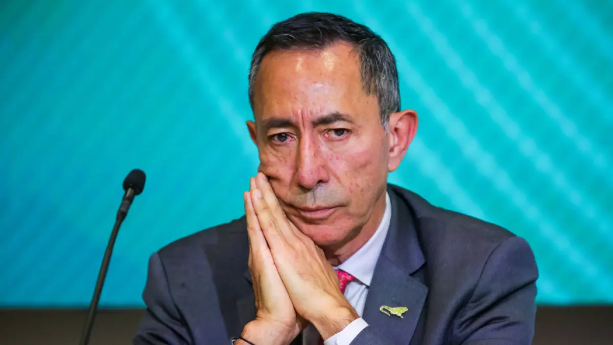 Abogado de Ricardo Roa (@ricroabar) impidió la imputación por topes electorales de la campaña Petro

La defensa radicó un memorial el lunes alegando compromisos académicos pero el juzgado no aceptó el cambio de hora.

Detalles ⬇