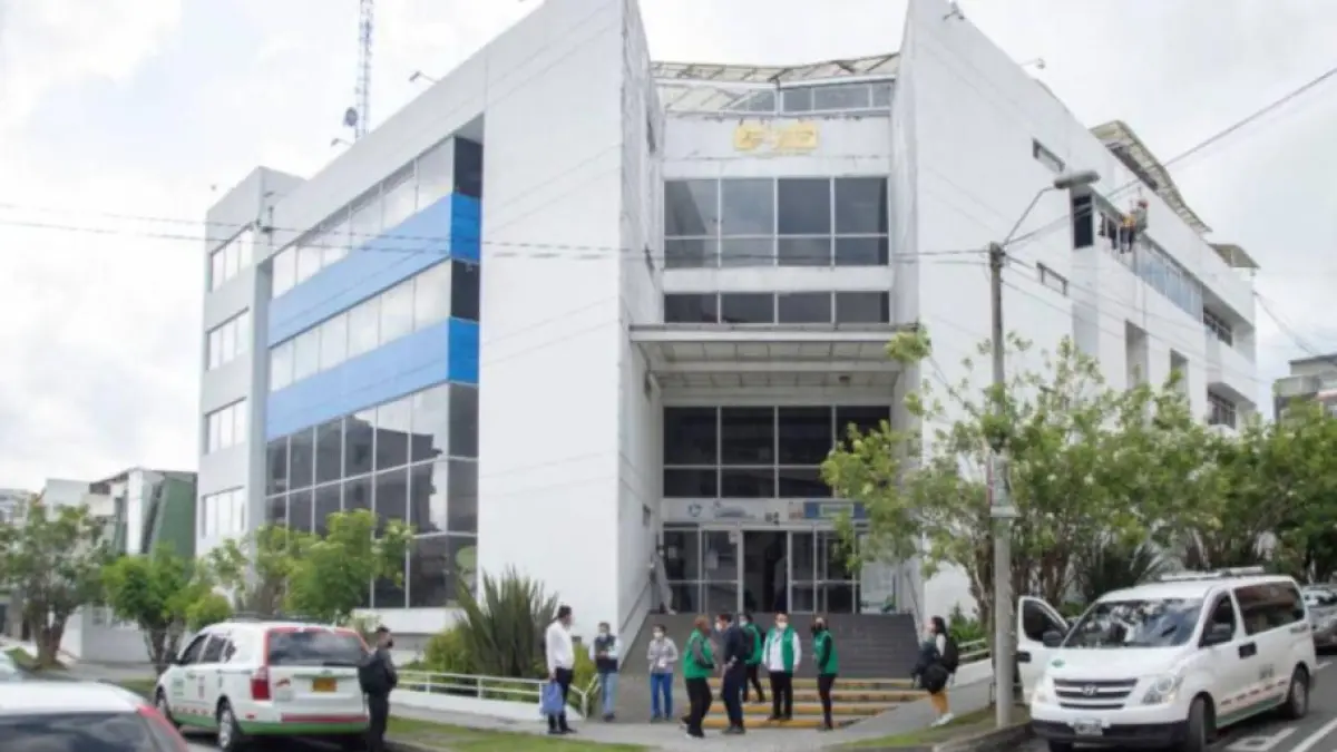 Trabajadores de Emssanar piden a Petro frenar eventual liquidación de la EPS

El sindicato advierte que la decisión pondría en riesgo la atención de más de 1,6 millones de afiliados.

Detalles ⬇️