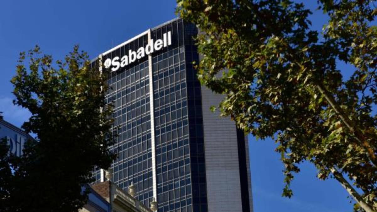 El próximo lunes inicia la OPA hostil de BBVA sobre el Sabadell