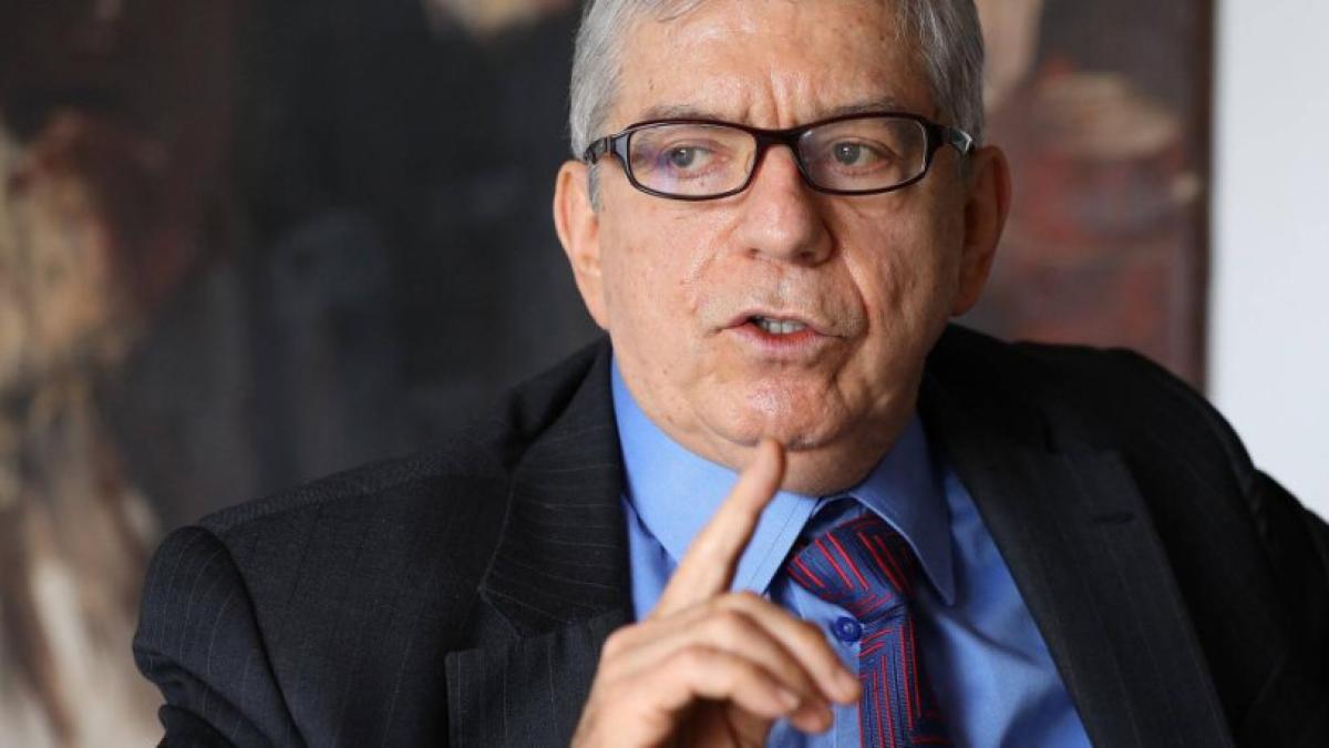 César Gaviria responsabiliza al Ministro de Salud por la crisis del sistema
