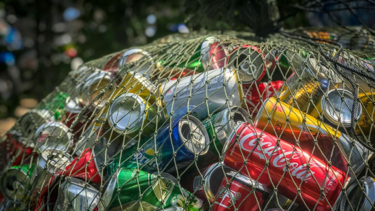 #PortafolioRecomienda ¿Qué tan bien reciclamos los colombianos? Los tres mitos que siguen afectando el aprovechamiento de residuos

Aunque separar residuos se ha convertido en una práctica cada vez más común, aún existen errores frecuentes.

Detalles ⬇️