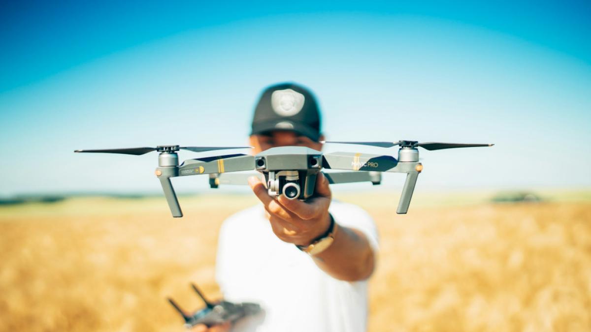 ¿Puede volar un dron este domingo en Colombia? Esto fue lo que prohibió la Aerocivil en todo el país