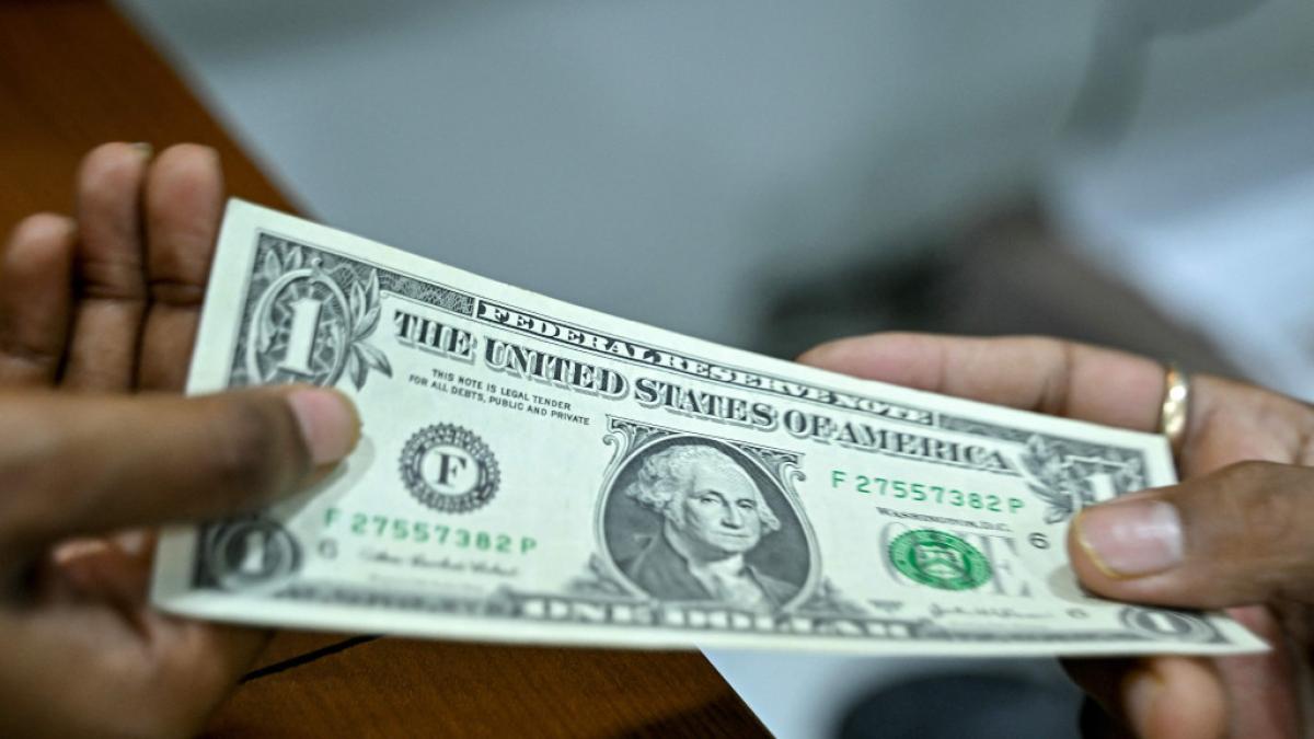Dollar in Colombia breaks the $3,700 barrier this Wednesday, awaiting new Fed decisions