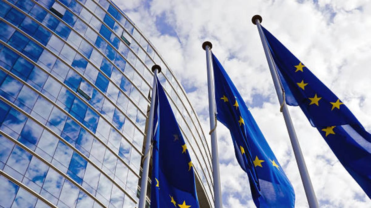 Eurozona registró tímido crecimiento de 0,1% e inflación de 3%, en medio de presión energética global

El aumento de los precios de la energía y la desaceleración económica reactivan temores de estanflación en Europa.

Detalles ⬇️