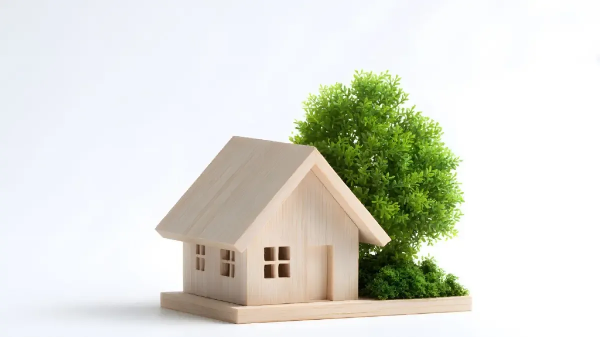 'Para comprar una vivienda VIS, una familia necesita ganar entre 3,5 y 4 mínimos'. 

El codirector de Jaramillo Mora, Pedro Martínez, asegura que la suspensión de subsidios ha afectado gravemente a las familias de menores ingresos.

Detalles. ⬇