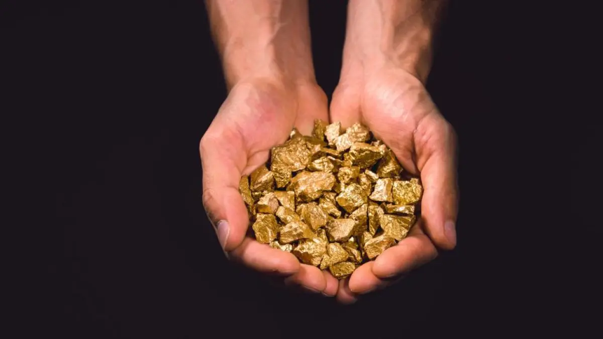 Precio del oro supera la barrera histórica de los 5.000 dólares ante las incertidumbres creadas por Donald Trump