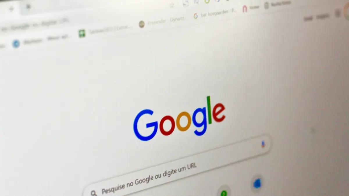Vicepresidente repasa los requisitos para postularse a las 15.000 becas que Google y el Gobierno habilitaron