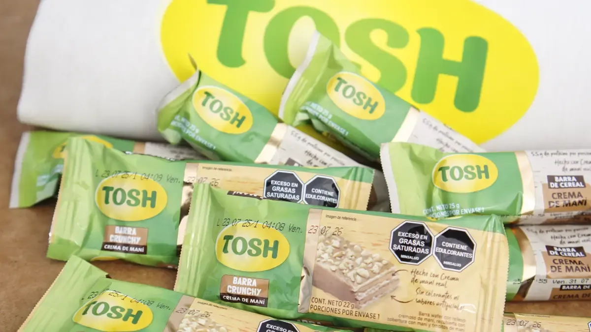 Tosh (@SoyTosh) presenta su nueva barra de cereal saludable con crema de maní

La propuesta incluye las versiones crunchy, con base tipo oblea y trozos naturales de maní; y cereal.

Detalles ⬇