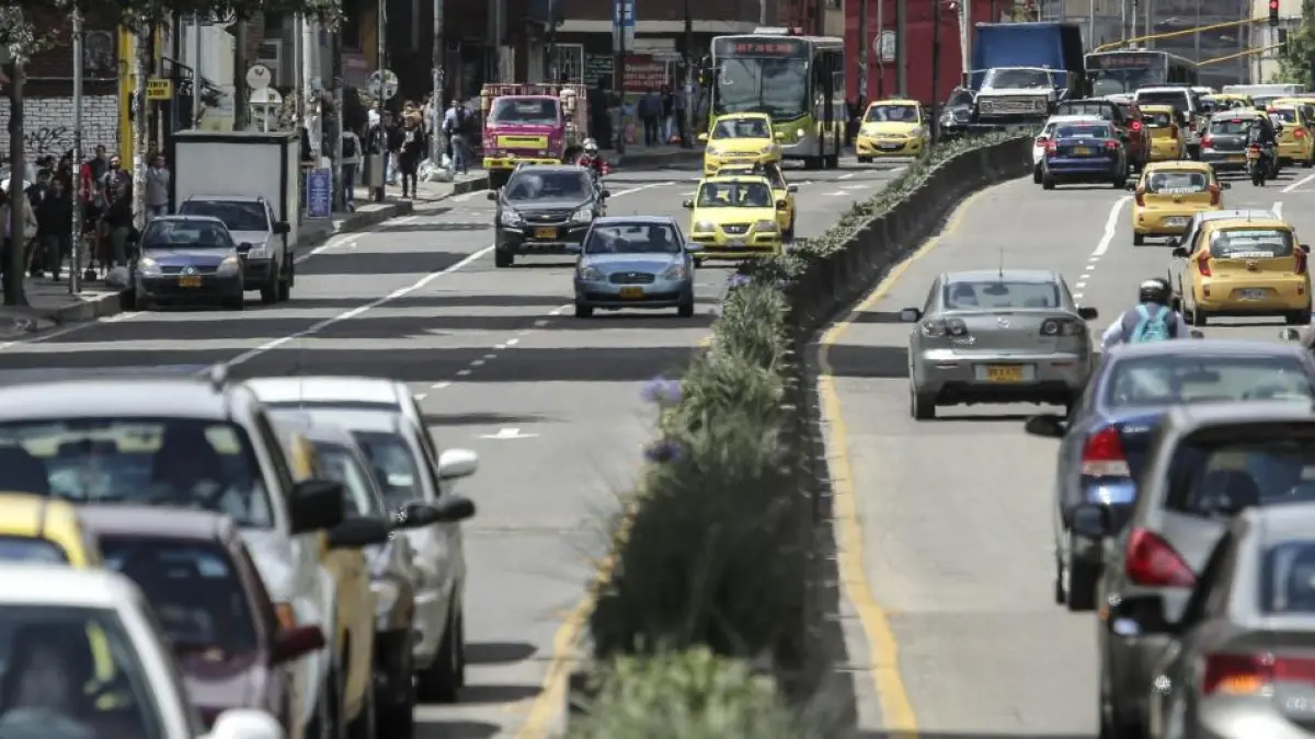 Propietarios de vehículos en Bogotá tendrán descuento tributario solo hasta el próximo 15 de mayo

La administración distrital recordó que después de mayo el pago seguirá vigente, pero sin beneficio.

Detalles ⬇️