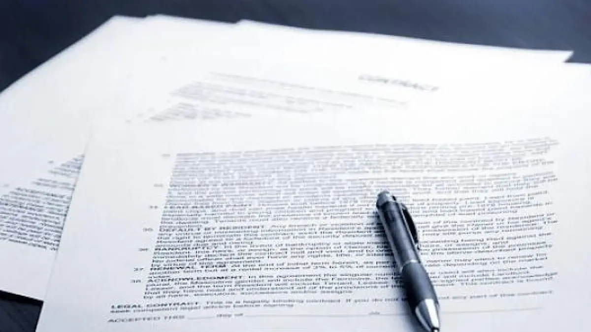 ¿Cuántas veces una empresa puede renovar un contrato a término fijo? Esto dice la reforma laboral

La medida busca frenar la extensión indefinida de vínculos temporales y fortalecer la estabilidad de los empleados.

Conozca más