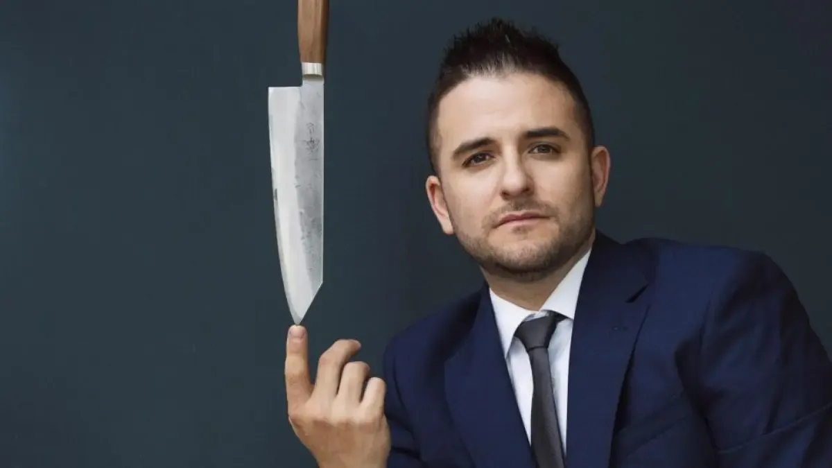 En vivo: El chef Juan Manuel Barrientos (@Juanmaelcielo) habla de su nuevo restaurante con J Balvin. (@JBALVIN)

Se tratará de un nuevo restaurante El Cielo en Nueva York.

Detalles. ⬇