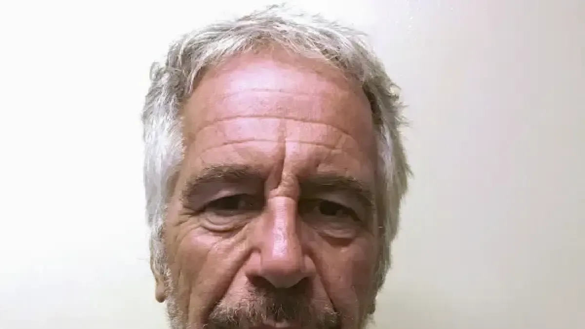 El viaje de Jeffrey Epstein a Colombia que pasó de agache y del que no existe registro oficial de entrada

El caso volvió a tomar fuerza tras archivos judiciales y testimonios desclasificados en Estados Unidos.

Detalles ⬇️