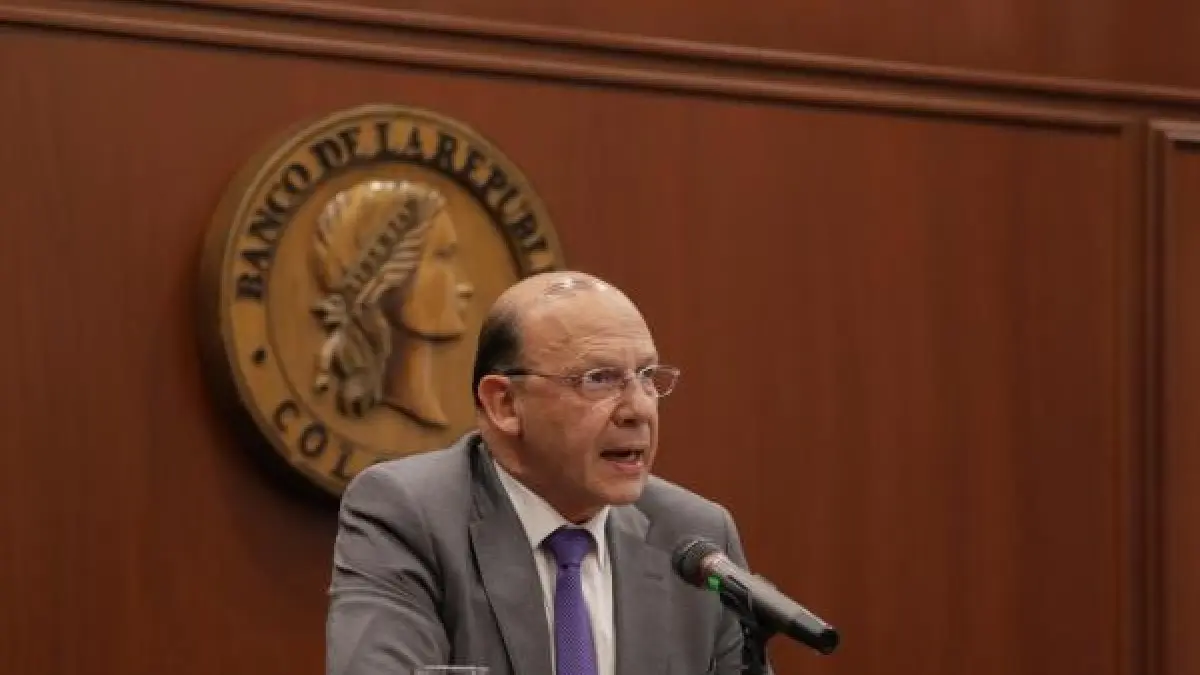 Atención Minhacienda confirma que las tasas de interés habrían subido 100 puntos básicos en marzo

Tras la votación de cuatro miembros de la Junta Directiva a favor del incremento, el Minhacienda salió de la sala.

Detalles