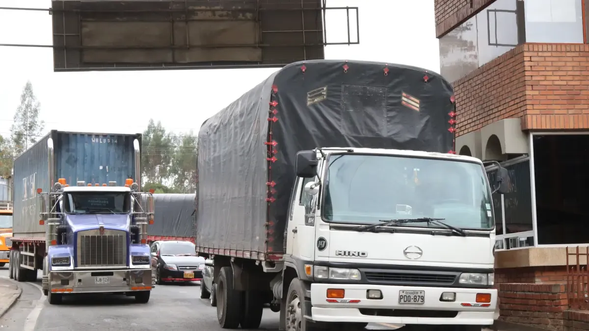 Persisten bloqueos en la forntera colombo ecuatoriana con la entrada en vigor de los aranceles del 30%
