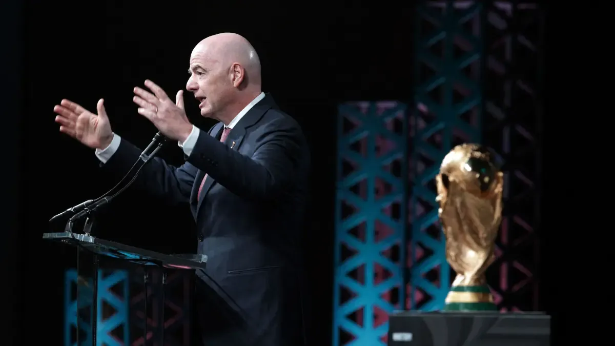 Infantino, presidente de la Fifa, plantea levantar el veto a Rusia en categorías juveniles del fútbol
