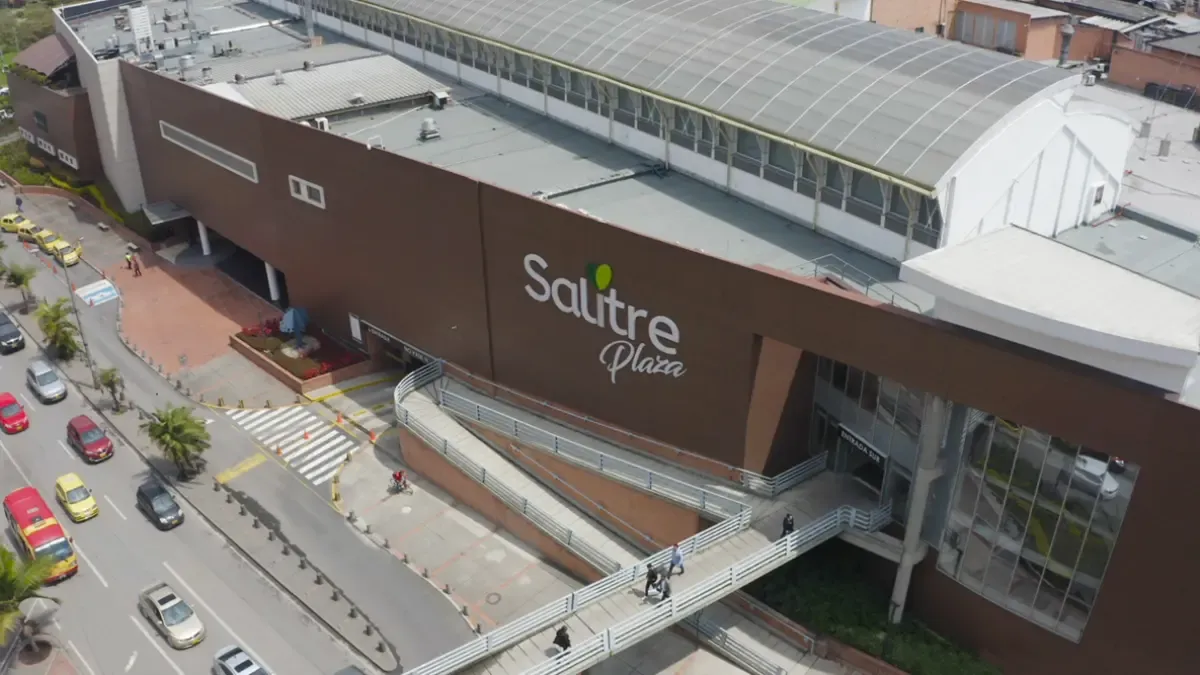 Entre crecimiento y eficiencia: Salitre Plaza consolida resultados y redefine su estrategia tras alza del mínimo