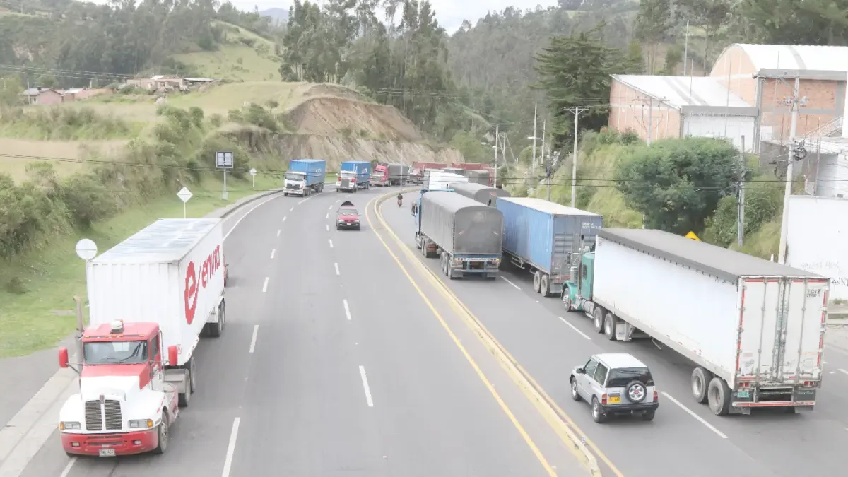 Ecuador increases its tariffs on Colombia to 50% for 'not doing enough in the anti-drug fight'