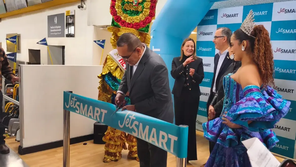 ‘El que lo vuela es quien lo goza”: JetSmart inaugura ruta Bogotá–Barranquilla en clave de Carnaval