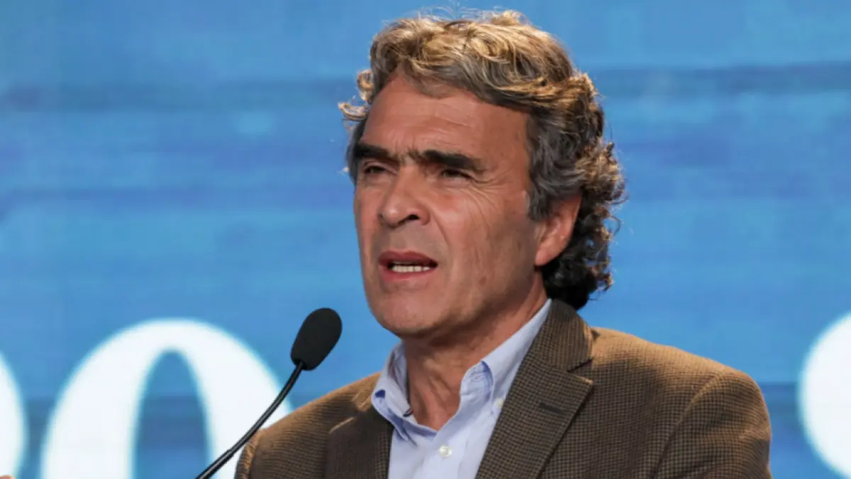 ¿Quién es Sergio Fajardo (@sergio_fajardo), el profesor que busca por tercera vez llegar a la presidencia?

El exgobernador de Antioquia fue candidato en 2018, 2022 y ahora en 2026.

Detalles ⬇️