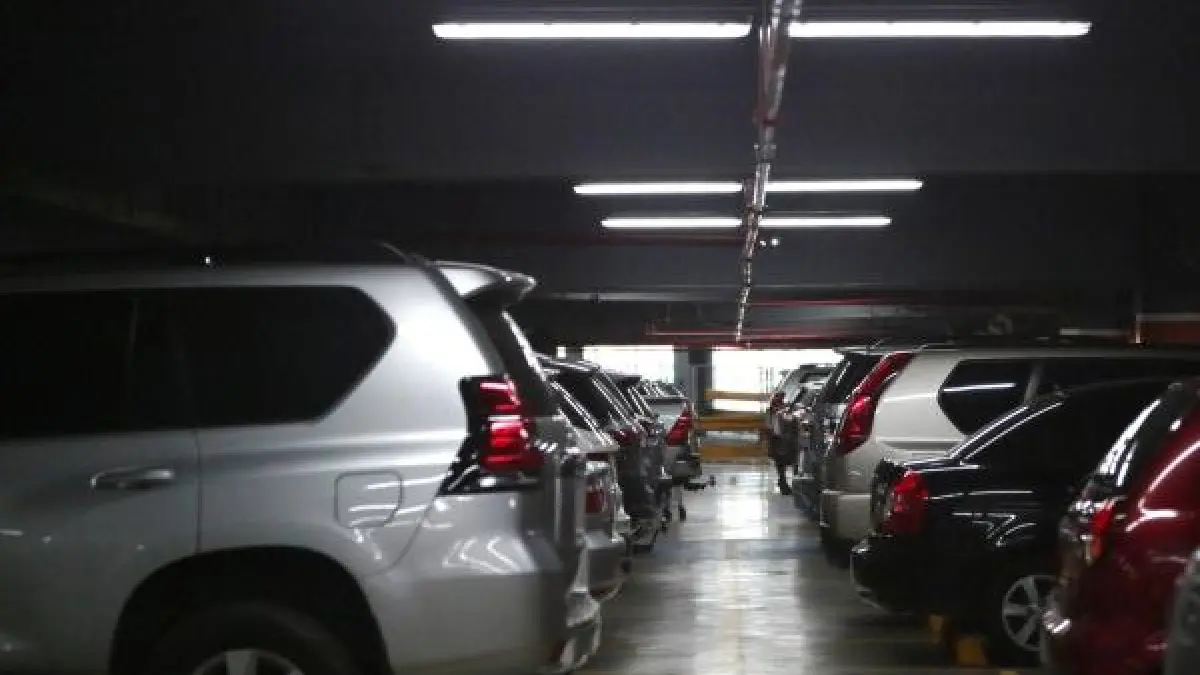 Nueva modalidad de estafa: delincuentes dañan carros y engañan a víctimas con reparaciones fraudulentas

Se trata de una estrategia sencilla, pero efectiva, para engañar a conductores desprevenidos.

Detalles ⬇