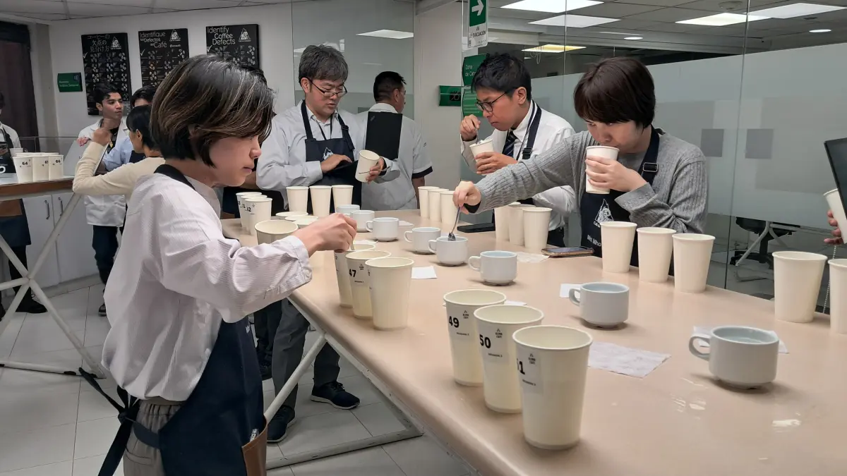 Japan's largest companies strengthen their relationship with Colombia through a new coffee program