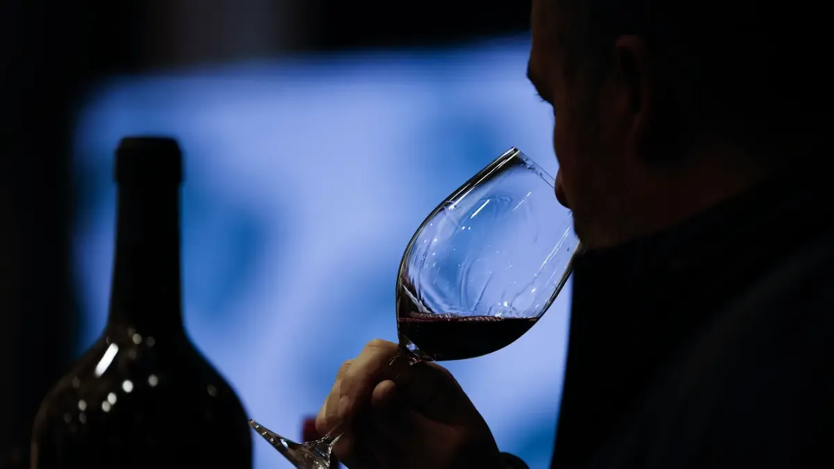 French Wine and Spirits Exports Fall 8% in 2025 Amid Geopolitical Tensions and Tariffs