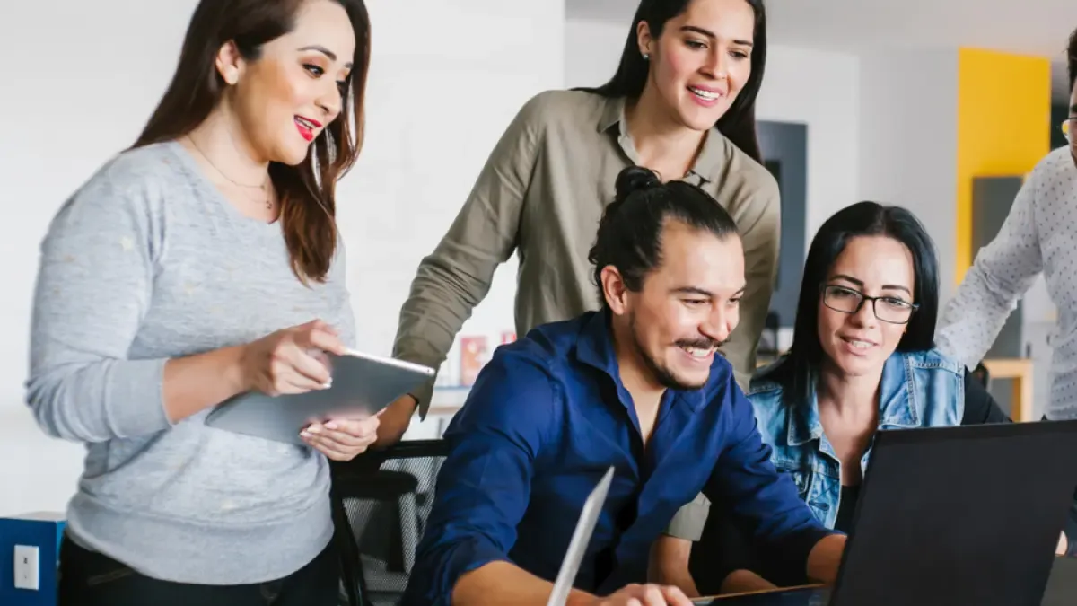Looking for a job? Over 200 vacancies available: find out how to apply to the call