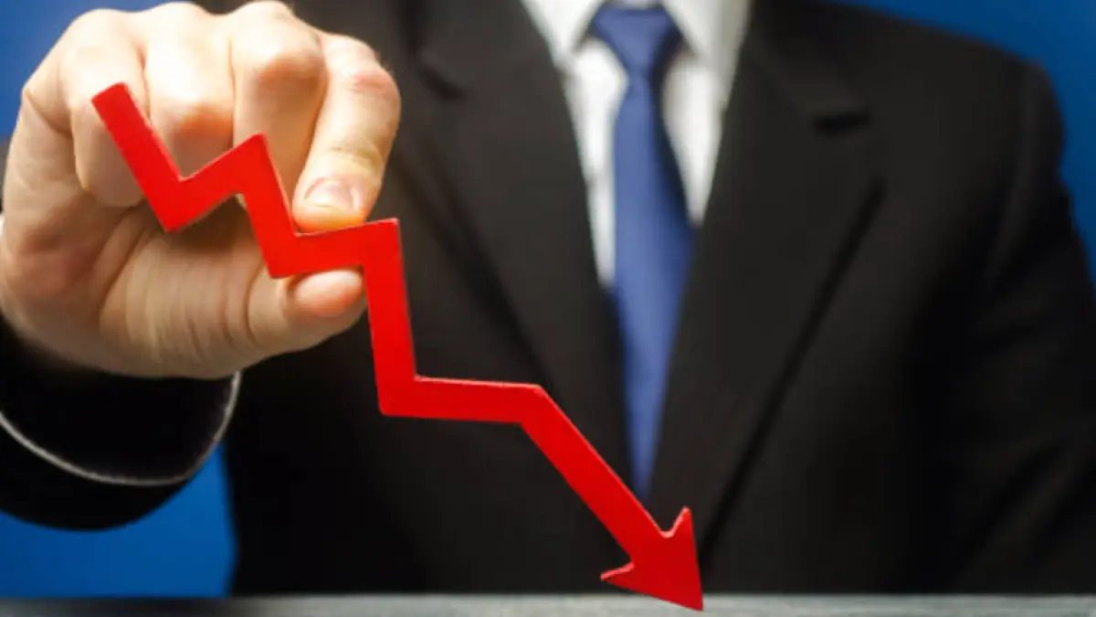 Domino effect: 2.6% growth in 2025 'forces' GDP forecasts for 2026 to be cut