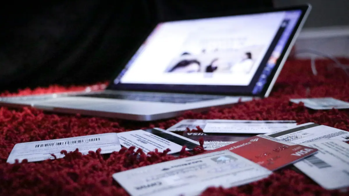 Cómo impacta la baja de la calificación crediticia de Colombia a los hogares del país

El Consejo Gremial y la Andi alertan efectos en crédito, inversión y deuda pública tras decisión de S&P.

Detalles