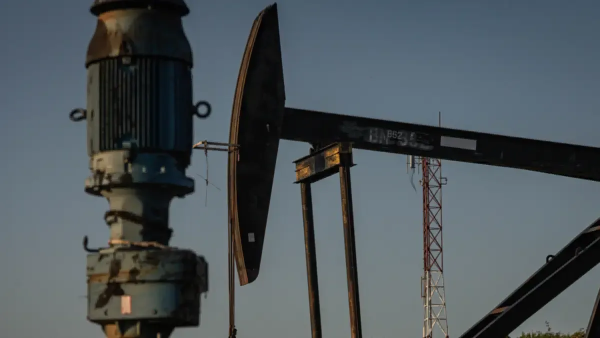 Venezuela announced new contracts with U.S. oil trading companies