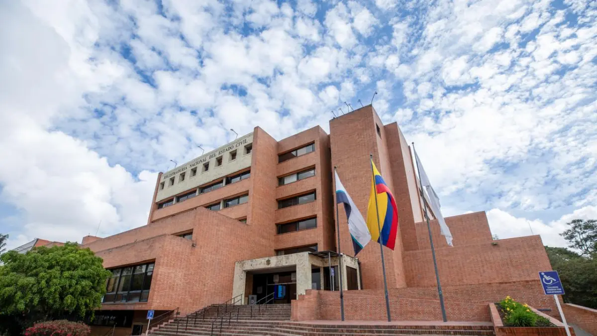 Registraduría pide no publicar actas electorales del exterior antes del cierre de urnas