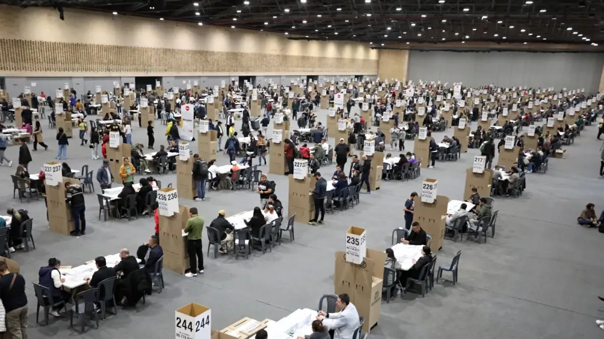 ¿Cuánto le deben pagar si trabaja el día de las elecciones presidenciales 2026?: Consulte aquí el valor

Los ciudadanos que laboren durante la jornada electoral tienen derecho a una remuneración especial.

Detalles ⬇️