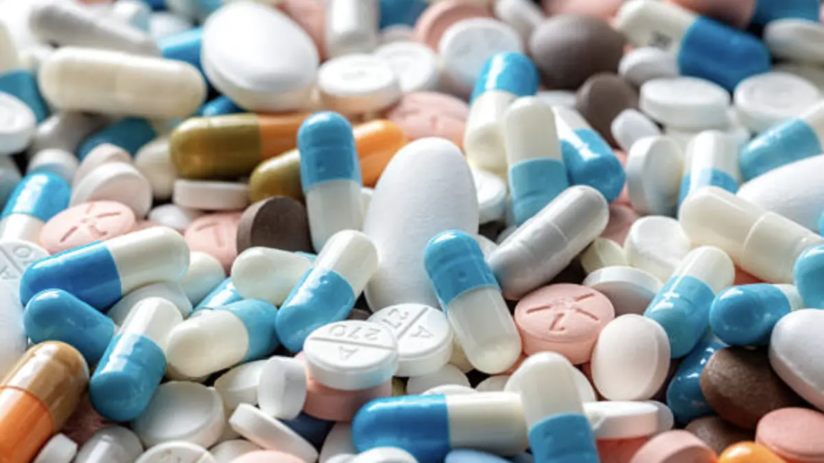 Gobierno ordena a EPS entregar medicamentos pendientes en máximo 48 horas

Esta determinación surge como respuesta directa a las crecientes quejas por demoras y disponibilidad limitada.

Detalles ⬇️