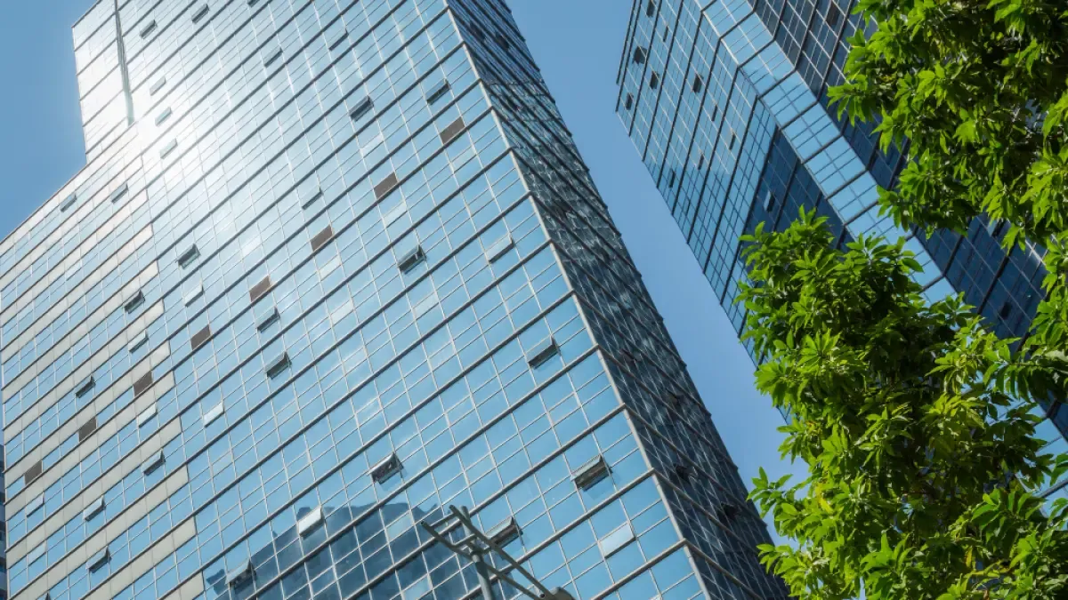 Cover image for Edificios sostenibles en Bogotá: por qué las empresas ya no eligen oficina solo por precio o ubicación