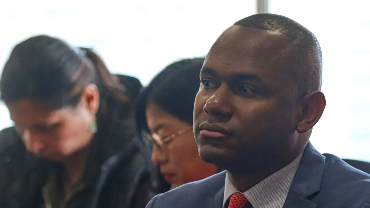 Denuncias de acoso sexual salpican al Gobierno Petro: Paloma Valencia (@PalomaValenciaL) expone caso en Minigualdad. (@MinIgualdad_Col)

El Ministerio aún no se ha pronunciado frente a la opinión pública para esclarecer los hechos.

Detalles. ⬇