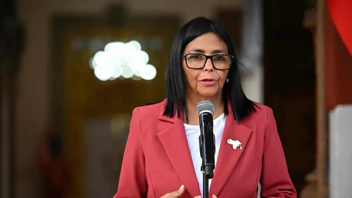 Presidenta encargada del régimen de Venezuela (@delcyrodriguezv) prometió aumentar los salarios el 1 de mayo

Aseguró que esta vez sería un 