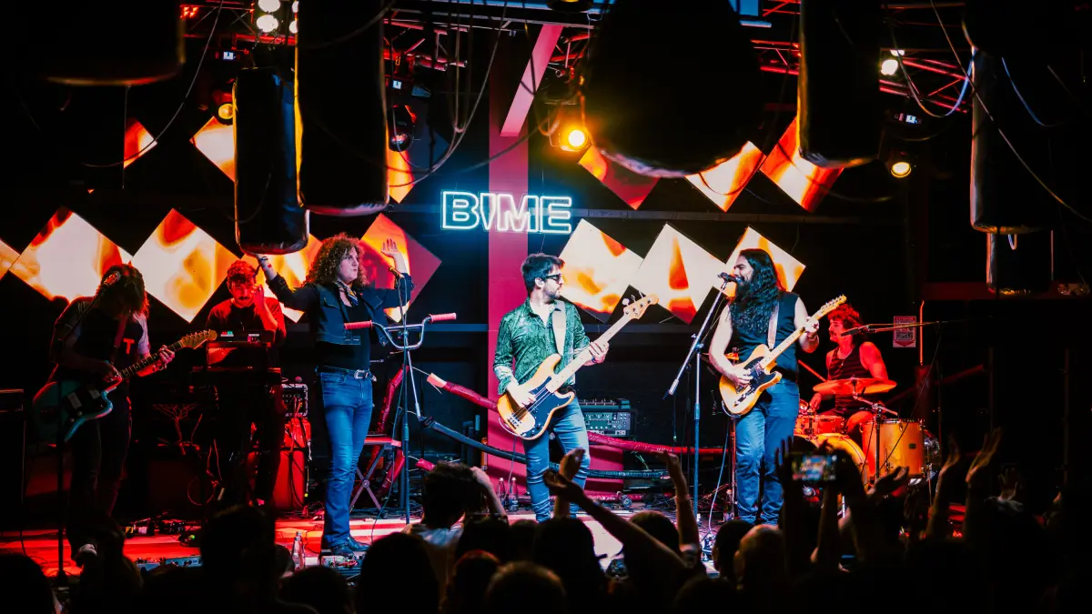 La industria musical se dará cita en la capital del país:  prevé negocios por más de $38.000 millones

El encuentro, que se realizará del 5 al 7 de mayo, reunirá a más de 3.000 profesionales de la industria musical.

Detalles ⬇