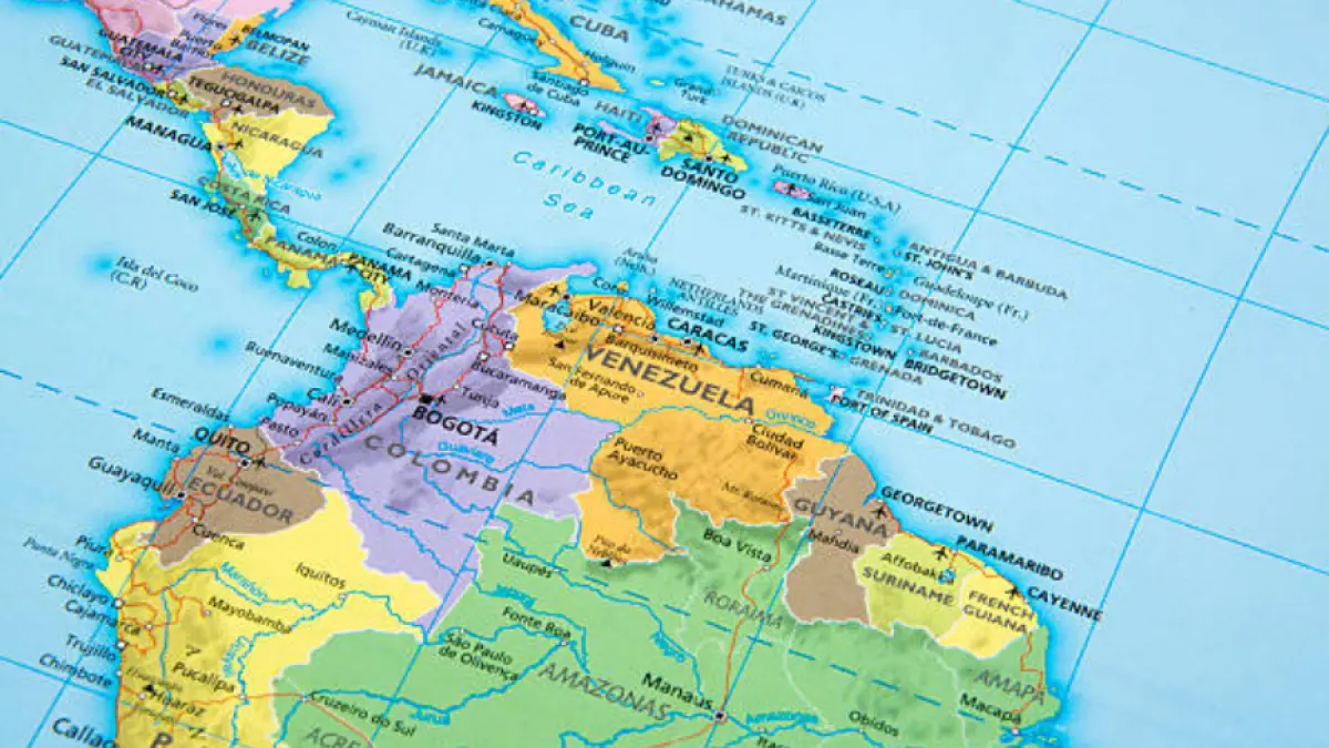 La guerra comercial entre Colombia y Ecuador le está pegando más duro de lo esperado a las exportaciones

Anif advierte que combustibles, maquinaria y equipos eléctricos están entre los sectores más afectados.

Detalles ⬇️