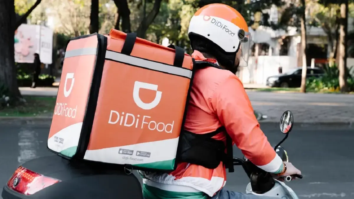 DiDi lanza insignias de verificación para que conductores conozcan el perfil del pasajero antes de aceptar el viaje

La apuesta de USD 15 millones de DiDi en seguridad regional llega a Colombia con nuevas funciones para conductores.

Detalles ⬇️