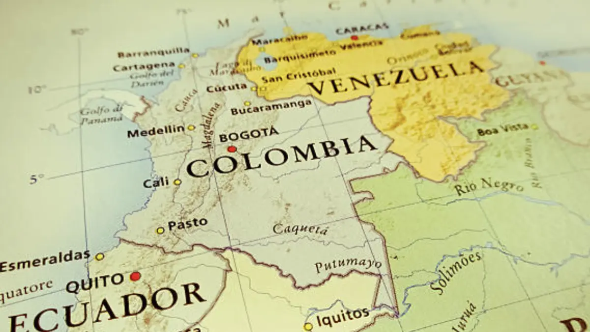 Bancóldex  (@Bancoldex) activa línea por US$100 millones para impulsar exportaciones a Venezuela con menor riesgo financiero

La estrategia incluye crédito, coberturas y cartas de crédito para mitigar riesgos y facilitar operaciones.

Detalles ⬇️