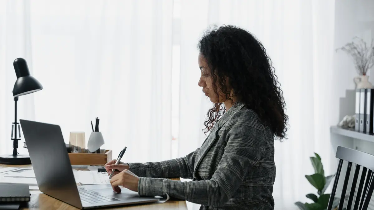 Women drive the rise of hybrid work and accelerate changes in Latin American companies