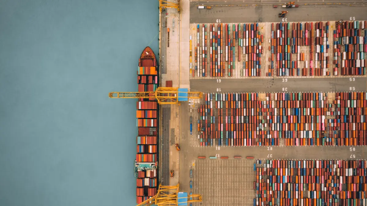 Cartagena capitalizó crisis del Canal de Panamá y aumentó 17% sus operaciones de transbordo en 2024, según estudio

Corredor del Pacífico concentra 74% del tráfico marítimo de cocaína en América, revela Prosegur Research.

Detalles ⬇️
