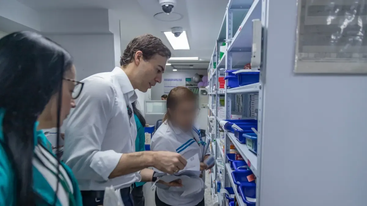 Visita sorpresa del Supersalud (@QuinteroCalle) destapa posibles fallas en dispensario: pacientes reclamaban medicinas

La inspección sorpresa reveló denuncias de usuarios con retrasos de semanas y hasta meses.

Detalles ⬇️
