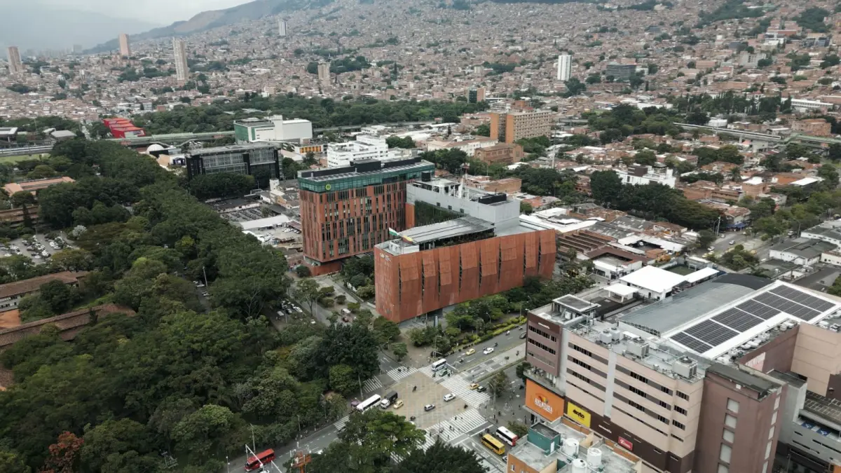 Medellín escala en ranking global y entra entre los mejores ecosistemas startup del mundo

La ciudad escaló 15 posiciones frente al informe anterior y alcanzó el puesto 130 entre más de 1.500 ciudades. 

Detalles ⬇️