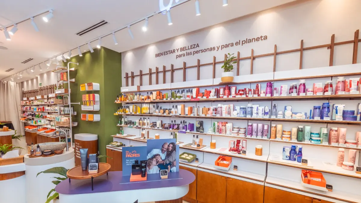 La marca Natura acelera su expansión en Colombia con nueva tienda en el Centro Comercial Andino