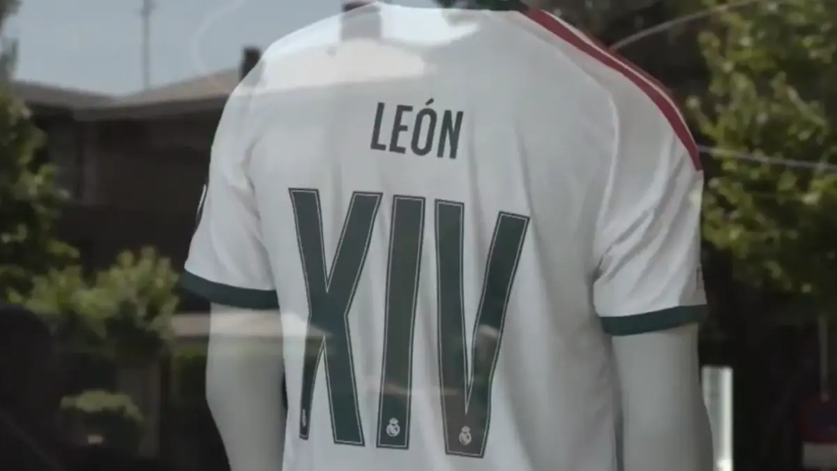 Cuánto vale la camiseta del papa León XIV que vende el Real 