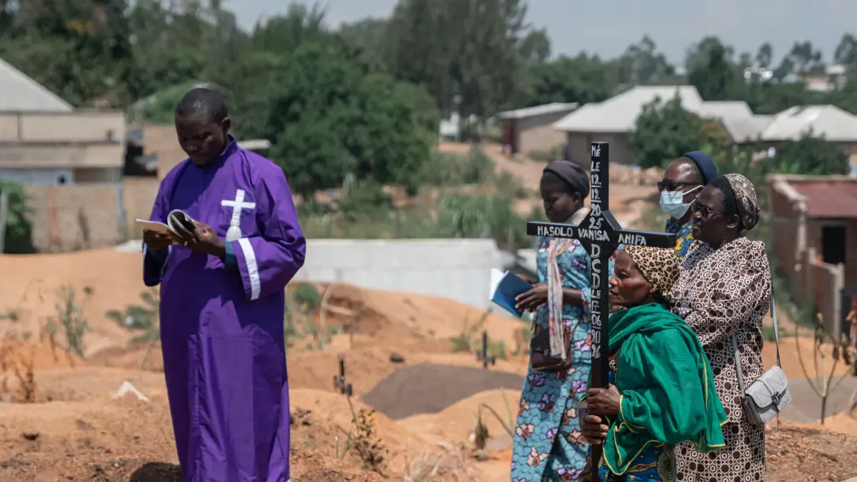 OMS advierte que epidemia de ébola en RD Congo se propaga rápidamente pese al aumento de la respuesta