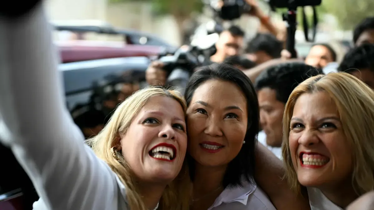 Keiko Fujimori se acerca a la presidencia de Perú mientras Sánchez denuncia fraude electoral