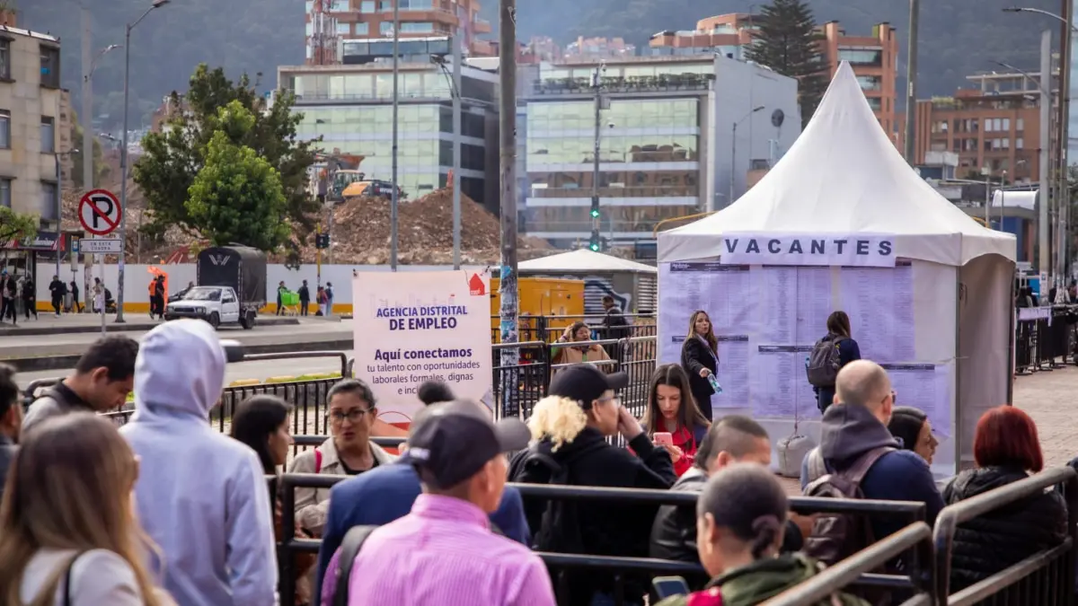 Bogotá abre más de 1.000 vacantes para mayores de 50 años en feria de empleo este jueves 10 de septiembre