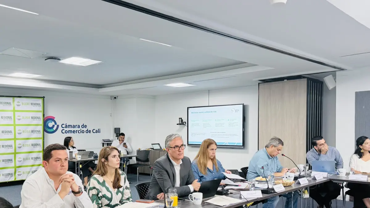 Valle del Cauca define agenda de 13 prioridades y pide recursos al Gobierno para reconstrucción e infraestructura